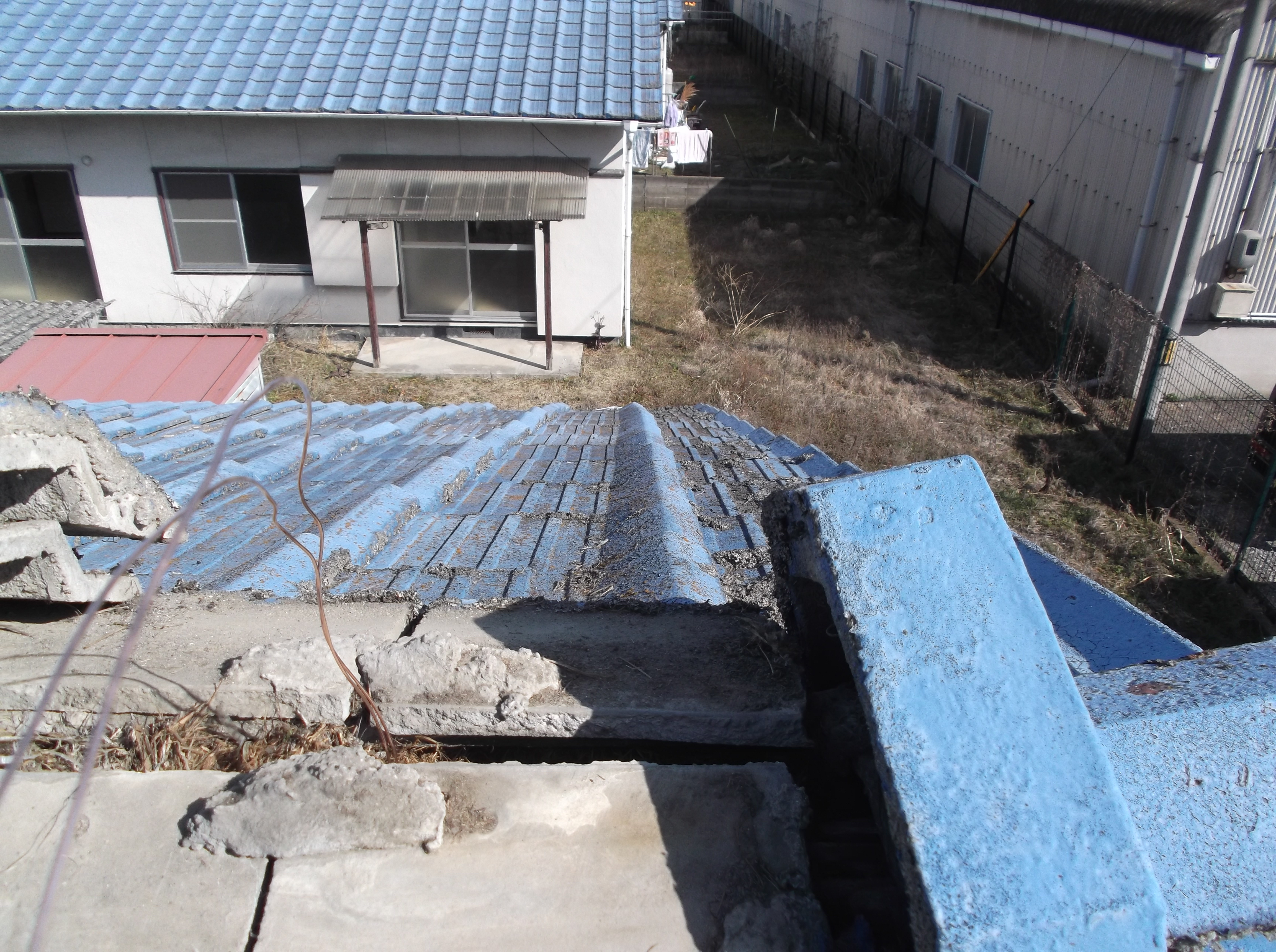 屋根工事　雨漏り修理　棟修理　岡山