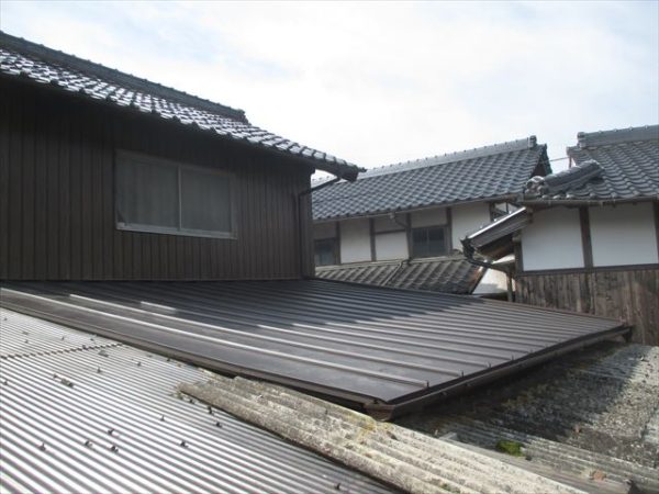 岡山県赤磐市で屋根工事　板金工事　ガルバリウム鋼板