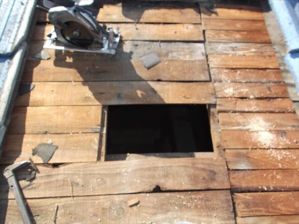 岡山市南区で屋根工事　雨漏り修理　下地補修