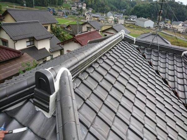 岡山県津山市　屋根工事　雨漏り修理　地瓦ズレ止め完了