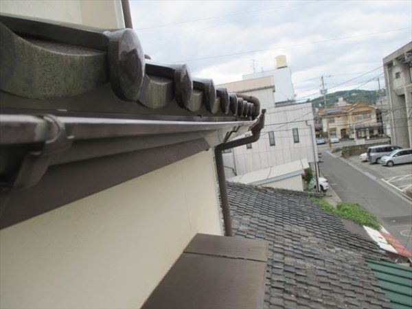 岡山県倉敷市で屋根工事　雨漏り修理　雨どい修理